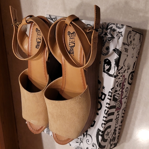 Brash - Picture 3 of 4